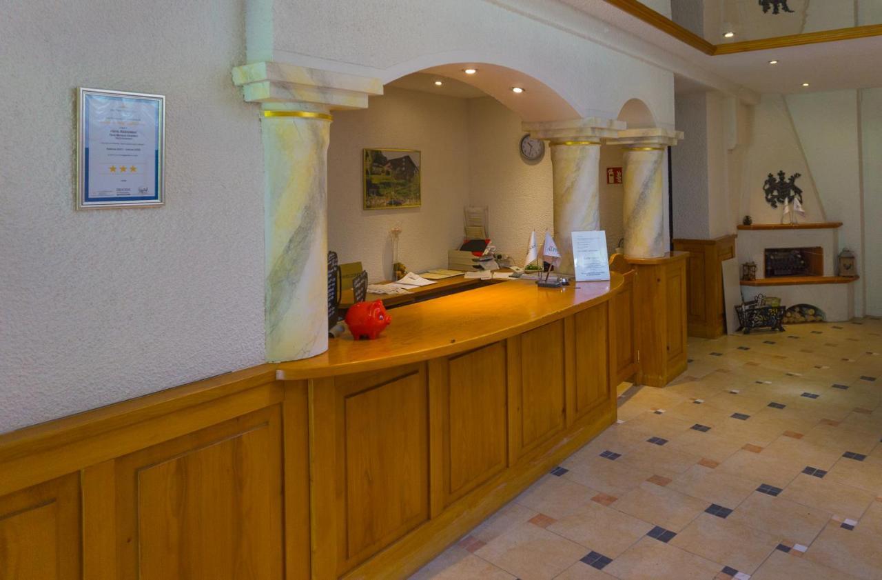 Kraehenbad Hotel Alpirsbach Exterior photo