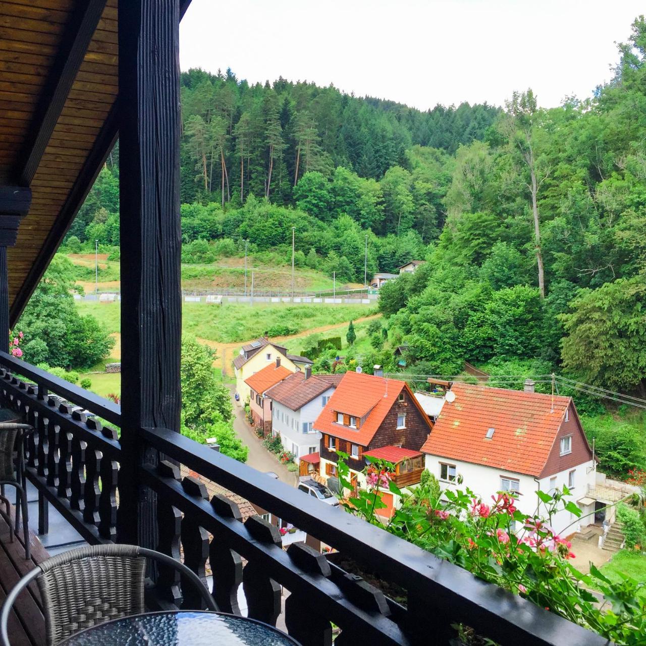 Kraehenbad Hotel Alpirsbach Exterior photo