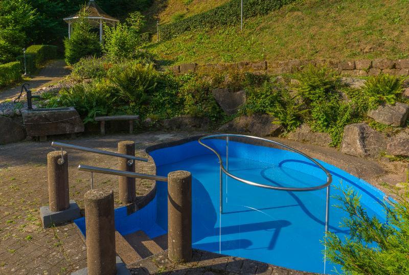 Kraehenbad Hotel Alpirsbach Exterior photo