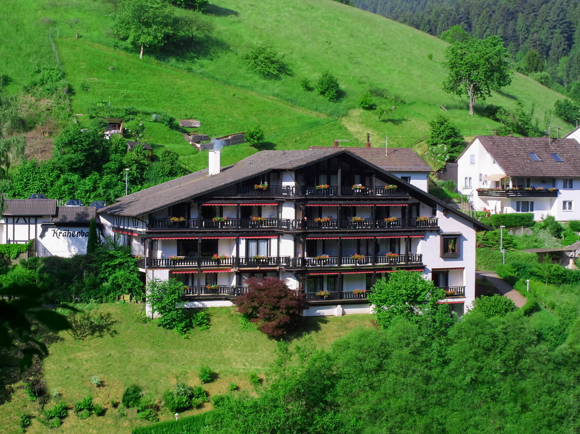 Kraehenbad Hotel Alpirsbach Exterior photo